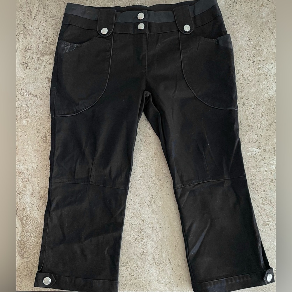 Vintage Soon Loon Capris Silver Buttons and Back Strap Detail